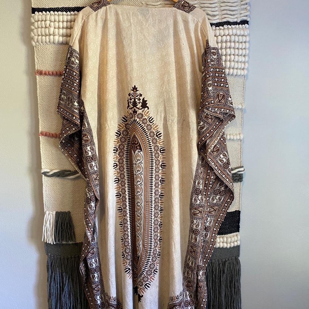 NF Free Size Rhinestone Kaftan